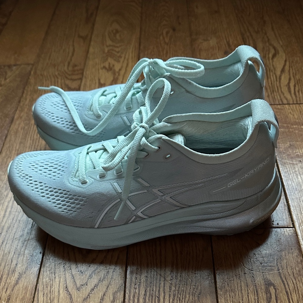 ASICS Gel-Kayano 31 Women's Sneakers - Light Blue